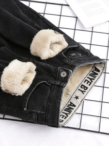 กางเกงยีนส์ทรงเข้ารูปขากว้างหนาพิเศษสำหรับผู้หญิงในฤดูหนาวปี 2025 กางเกงขายาวทรงปากกาแบบหนาพิเศษพร้อมกำมะหยี่รูดขากว้างสำหรับใส่ไปทำงานในฤดูหนาว