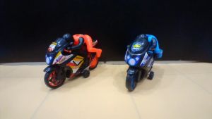 Mainan Motor Balap / Motor GP + orang mainan motor besar