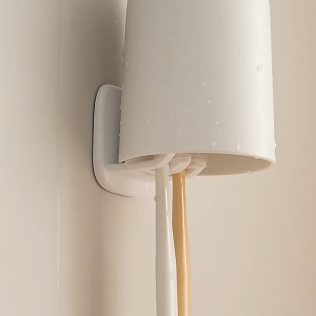 แก้วใส่แปรงสีฟันพร้อมที่แขวน ตะกร้าแปรงสีฟัน อุปกรณ์ห้องน้ำ ตากแปรงสีฟัน กระบอกแปรงสีฟันแบบไม่ต้องเจาะผนัง