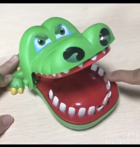 [Little B House] Crocodile Dentist Toy Bite Finger Game Bite Hand Crocodile Toy 鳄鱼咬手指玩具 Mainan Buaya Gigit Jari - BT248