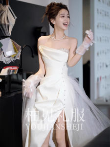 ชุดแต่งงานสีขาว ชุดราตรี ผ้าซาติน เดรสยาวคลุมเข่า แขนกุด เดรสยาวปานกลาง เดรสยาวคลุมเข่า เดรสยาวปานกลาง