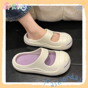 New PiShops รองเท้าใหม่ พร้อมส่ง รองเท้าใหม่แตะผู้หญิง รองเท้าใหม่แตะแฟชั่น รองเท้ายางนุ่ม ทรงหัวโตเล็กเว้นช่องมีสายคาดด้านบน สีโทนพาสเทลตัดสีแบบทูโทนสีสวย คิ้วท์ๆเลย ใส่แล้ว สำหรับคุณที่มีความนิยมในการเสริมสวย