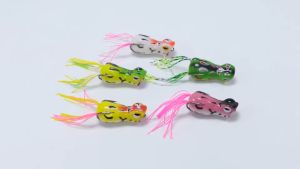 เหยื่อปลอม เหยื่อตกปลา กบฟ้าร้อง พร้อมตะขอไร้น้ำหนัก เหยื่อล่อ คละสี