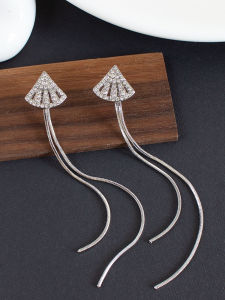 Elegant Long Shell Tassel Earrings Luxury Feelings No Piercing Clip-On Cold Tone Versatile Womens Fashion Jewelry Accessories