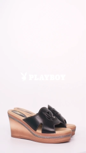PLAYBOY รองเท้าWedge shoes(ส้นเตารีด)รหัส ST-H252C1211 ดีไซน์ รองเท้าหนังสวมบุนวมตัดเย็บลายฉลุลายโลโก้ มี 2 สี Classic Black/Creamy white