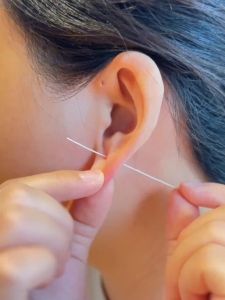 Rasa Mint / Mawar Piercing Stick Earring Benang 100mm Pembersih Telinga 1 Bottle 180PCS