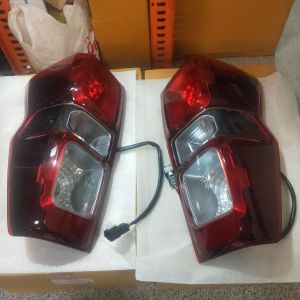 ไฟท้าย isuzu dmax 2020 ดีแมก หลอดใส้ มีขั้ว