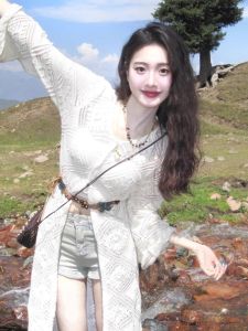 Bohemian Hollow out Light Weight Knitted Cover up Shawl Womens Holiday Style Strapless Outerwear Long Sleeve V-Neck Cardigan