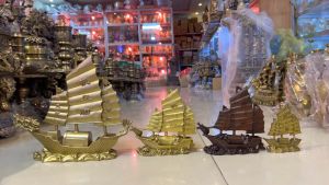 Thuyền Buồm Đầu Rồng Phong Thủy Bằng Đồng 3 Cỡ