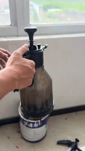 เครื่องพ่นโฟม 2L ล้างรถเครื่องพ่นโฟมแบบมือถือเครื่องพ่นแรงดันอากาศเครื่องฆ่าเชื้อพลาสติกกระบอกน้ำเครื่องมือทำความสะอาดรถ(จัดส่งจากกรุงเทพฯ)