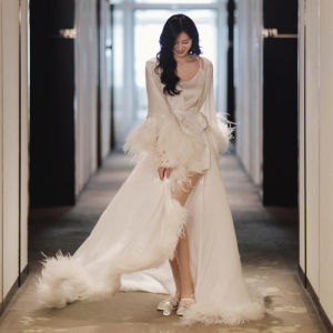 Morning Gowns Bride Fancy Fall and Winter Gao Ding Ostrich White with Feather Super Fairy Long Niche Style Luxury Wedding Nightgown for Women