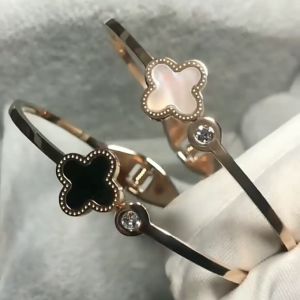 Gelang Tangan Titanium Bangle Bunga Semanggi Terbaru Gelang Tangan Titanium Anti Karat Tidak Luntur