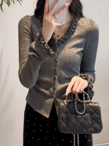 QINGNAER | Gray V-neck Wooden Ear Long Sleeve Knit Sweater