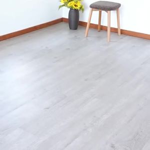 กระเบื้องยาง กระเบื้องยางลายไม้  5ตรม/กล่อง วัสดุ PVC 91.4x15.2 cm กาวในตัว ติดตั้งง่าย ทนทาน