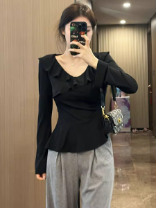 เสื้อสเวตเตอร์ถักคอวีแขนยาวสีดำไซส์ใหญ่ เสื้อคลุมกันหนาวทรงสลิมฟิตสำหรับผู้หญิงในช่วงต้นฤดูใบไม้ร่วง