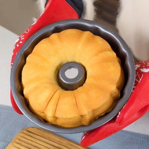 Bundt Cake Molding Pan Bakeware Pan Non Stick Chiffon Cake Molder 24cm