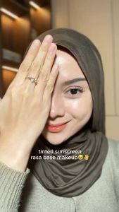 GLOWSOPHY Bearberry Tinted Sunscreen SPF 40 PA+++ Pore-Blurring & Tone up