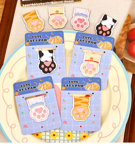1PCS Ins Cat Claw Magnetic Bookmark Student Cute Cartoon Reading Page Clip High Beauty Folding Magnetic Stationery Bookmark