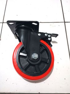 roda trolly etalase pu merah 6inch type mati hidup rem
