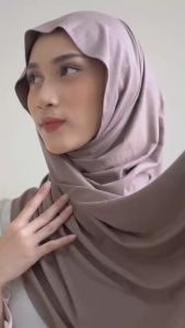 Desain Gaya Inara: Kyla Pashmina Rayon & Jilbab Kaos