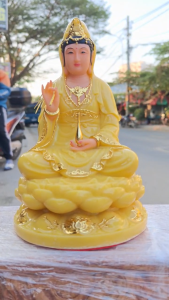 Tượng Quan Thế Âm Bồ Tát bằng đá Việt Nam cao cấp ngồi trên đài sen cao 30cm — Vàng Thạch Anh