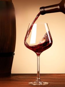 Large Burgundy Wine Glasses Set Luxury Creative Crystal Glass High Footed Wine Aerator Grape Glasses European Style Wine Cups