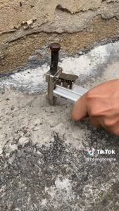 Dụng cụ đóng đinh ST18 kèm hộp đinh 400 cây