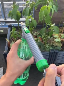 1pc Plastic Garden Sprayer Handheld Pressure Pump Watering Can Universal Thread European and American Standard Adjustable Nozzle for Watering Plants and Applying Fertilizers