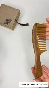 Lược gỗ Thơm răng thưa Chải tóc xoăn rối xù - massage đầu giúp lưu thông máu- COH258