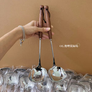 ช้อนตักซุปไม้เนื้อไม้สังกะสี 316 จานกินข้าวตักซุปแบบยาวสำหรับใช้ในบ้าน ชุดตะเกียบสูญญากาศ ที่จับไม้กันร้อน