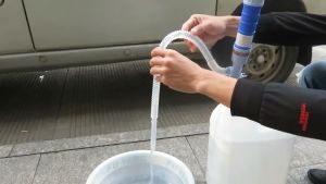 Portable Fish Tank Water Change Siphon Pump Liquid Infusion Suction Pump Handheld Siphon Infusion Pump Gasoline Fuel Electric Fuel Pump Multi-purpose Fish Tank Car Siphon Pump Suitable for Fish Tank Pumping Car Fuel Water Gas