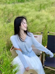 HUOLISI | UV Protection V-Neck Knit Cover-Up for Women