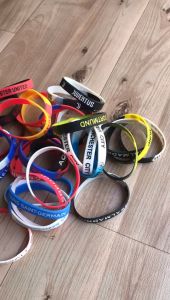 Gelang Silikon Motif Klub Bola 2 Warna Real Madrid Barca Man United City Juve Milan PSG Chelsea