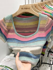 เสื้อยืดไหมน้ำแข็งถักลายทางบางสำหรับผู้หญิง แขนสั้น ทรงสลิมฟิต ฤดูร้อน 2025 แฟชั่นใหม่ เสื้อผ้าทำงานสไตล์เกาหลี