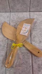 ( isi 50 pcs ) Souvenir CENTONG KAYU DAUN kemas PLASTIK Kartu Ucapan Suvenir Murah Makassar