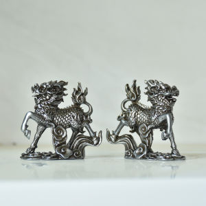 Đồ Trang Trí Bằng Sắt Cổ Điển Cặp Ngựa Sắt Trung Quốc Cổ Điển Để Trang Trí Nhà Văn Phòng Làm Việc Theo Phong Cách Trung Hoa Cổ Điển