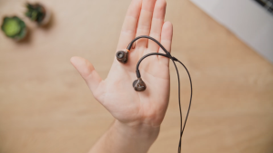 Beyerdynamic DT 70 iE – Pro In-Ear Monitor Earphone for Stage & Studio  (2 Year Local Warranty)