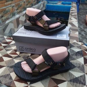 sandal gunung hiking pria dewasa terbaru