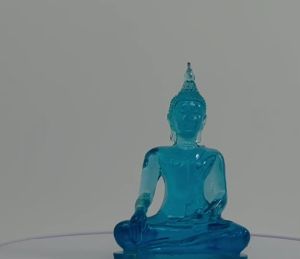 พระพุทธรูปปางชนะมาร สีฟ้าใส หน้าตัก 2.5 นิ้ว สูง 4 นิ้ว Poly resin บูชาเสริมสิริมงคลอำนาจบารมี BUD-021