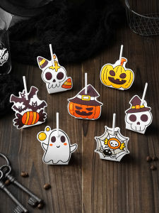 วันฮาโลวีน ใบไม้สีเหลือง ใบไม้ตกแต่งกล่องของขวัญ เค้ก รูปปั้นลูกอม หนังสือพิมพ์ กระดาษแข็ง สีเหลือง ขนาดเล็ก หัวใจ หัวใจรูปทรงกล่องของขวัญ