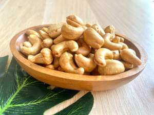 KACANG MEDE GORENG UTUH 1KG