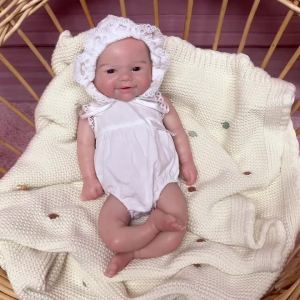 Búp Bê Sơ Sinh Vivienne 13 Inch Miệng Mở Chất Liệu Silicon Chắc Chắn Mềm Mại Dành Cho Bé Gái Kèm 2 Bộ Quần Áo.