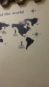 COCOPLAY Sticker Wallpaper Dinding World Map Living Room Decoration