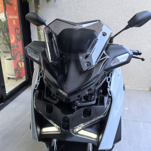 For YAMAHA XMAX 300 Tech MAX+ 2025 V3 modified competitive windshield sports Adjustable lifting and lowering front windshield deflector windshield