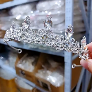 VitaStoree Mahkota Tiara Perhiasan Pengantin Aksesori Pernikahan Mutiara Polita