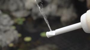 โถปัสสาวะหญิงเดินทางสุขภัณฑ์แบบพกพา600มล. หัวฉีดสำหรับห้องน้ำขวดฉีดทำความสะอาดส่วนบุคคลสุขอนามัยที่นั่งสำหรับผู้หญิงและผู้ชายขวด Peri กลับหัว สายฉีดชำระ