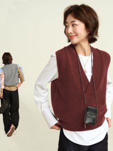 เสื้อกั๊กถักคอวีสีแดง Ankela เสื้อเชิ้ตชั้นในฤดูใบไม้ร่วง/ฤดูหนาวสำหรับผู้หญิง ชุดชั้นในแบบสวมใส่ได้หลายชั้น เสื้อสเวตเตอร์ถัก