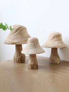Rustic Wooden Mushroom Decorative Figurine for Living Room Yard Tabletop Decoration Simple Modern Style Creative Home Decor