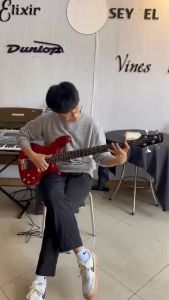 Đàn guitar bass 4 dây phù hợp cho người mới chơi