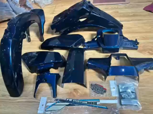 BÔ NHỰA _BỘ DÀN ÁO XE CUSTOM 82 CÓ TEM +LOGO